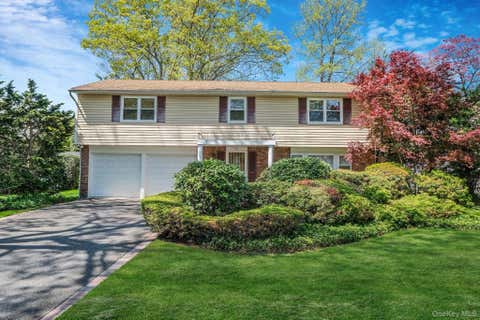 Townhouse For Sale - 12 Kristi Lane<br/> Lake Grove, NY 11755