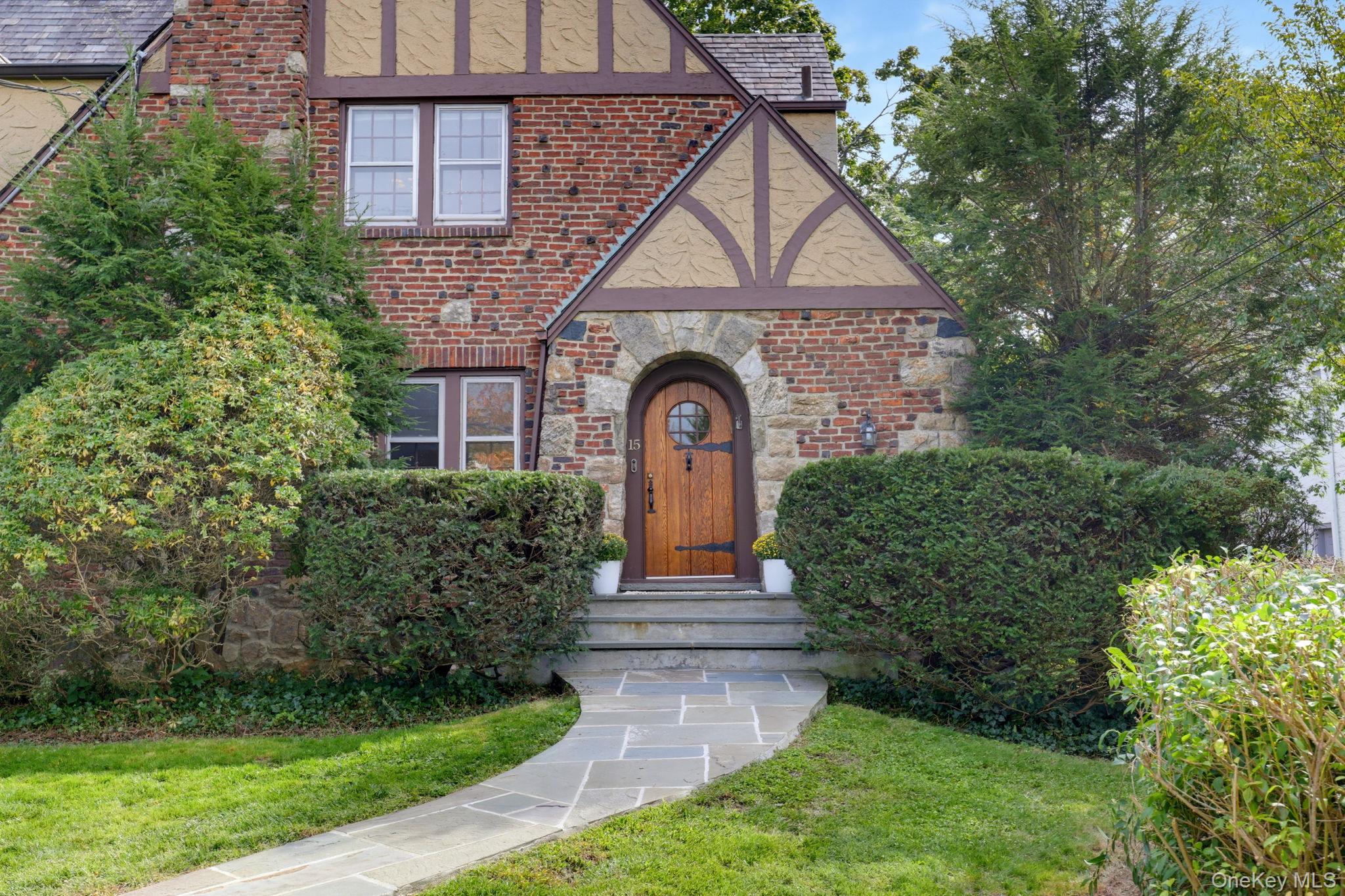 15 Stratton Road