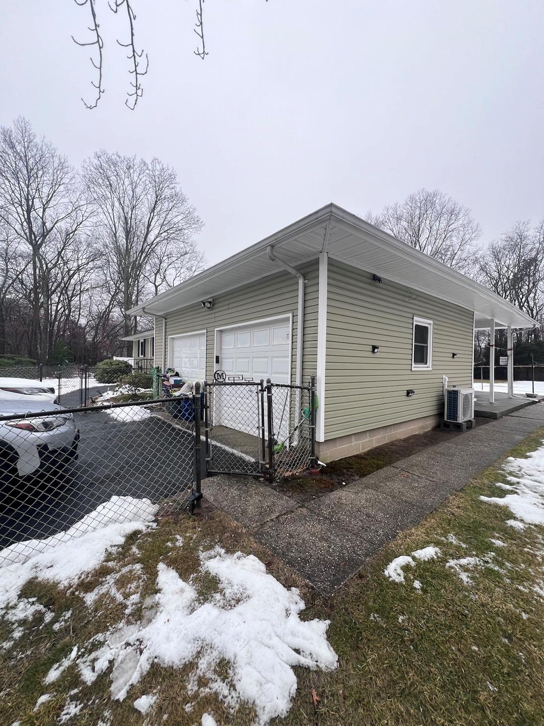 132 Smith Avenue, Holbrook, New York image 3