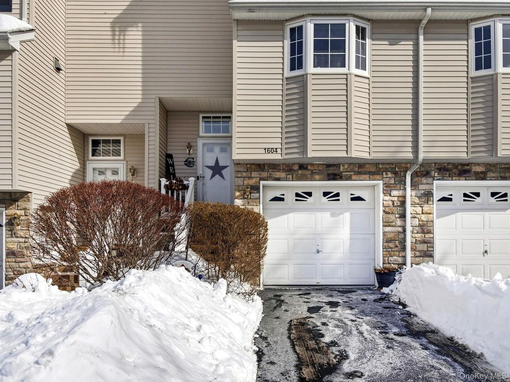 Photo of 1604 Pondview Loop, Wappingers Falls, NY 12590 (MLS # 957510)