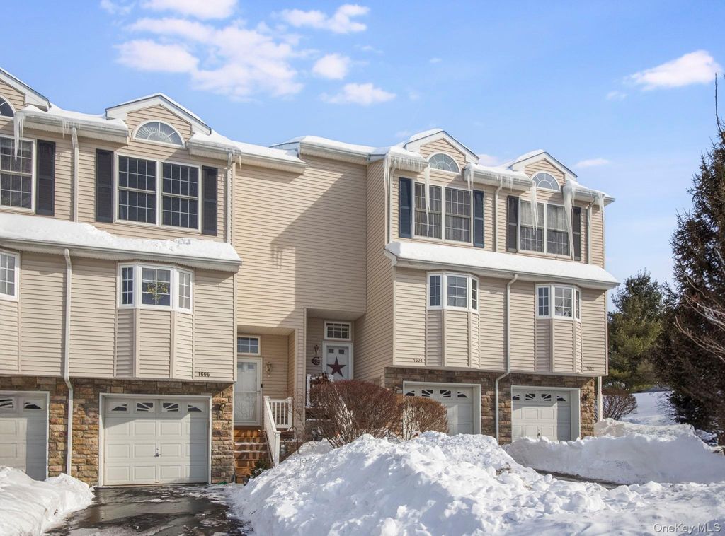 Photo of 1604 Pondview Loop, Wappingers Falls, NY 12590 (MLS # 957510)