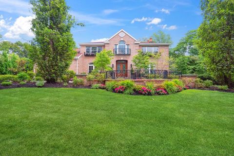 22 Woodbury Farms Drive Woodbury NY 11797