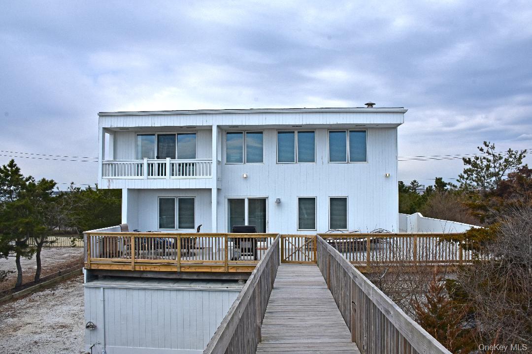 561 Dune Road