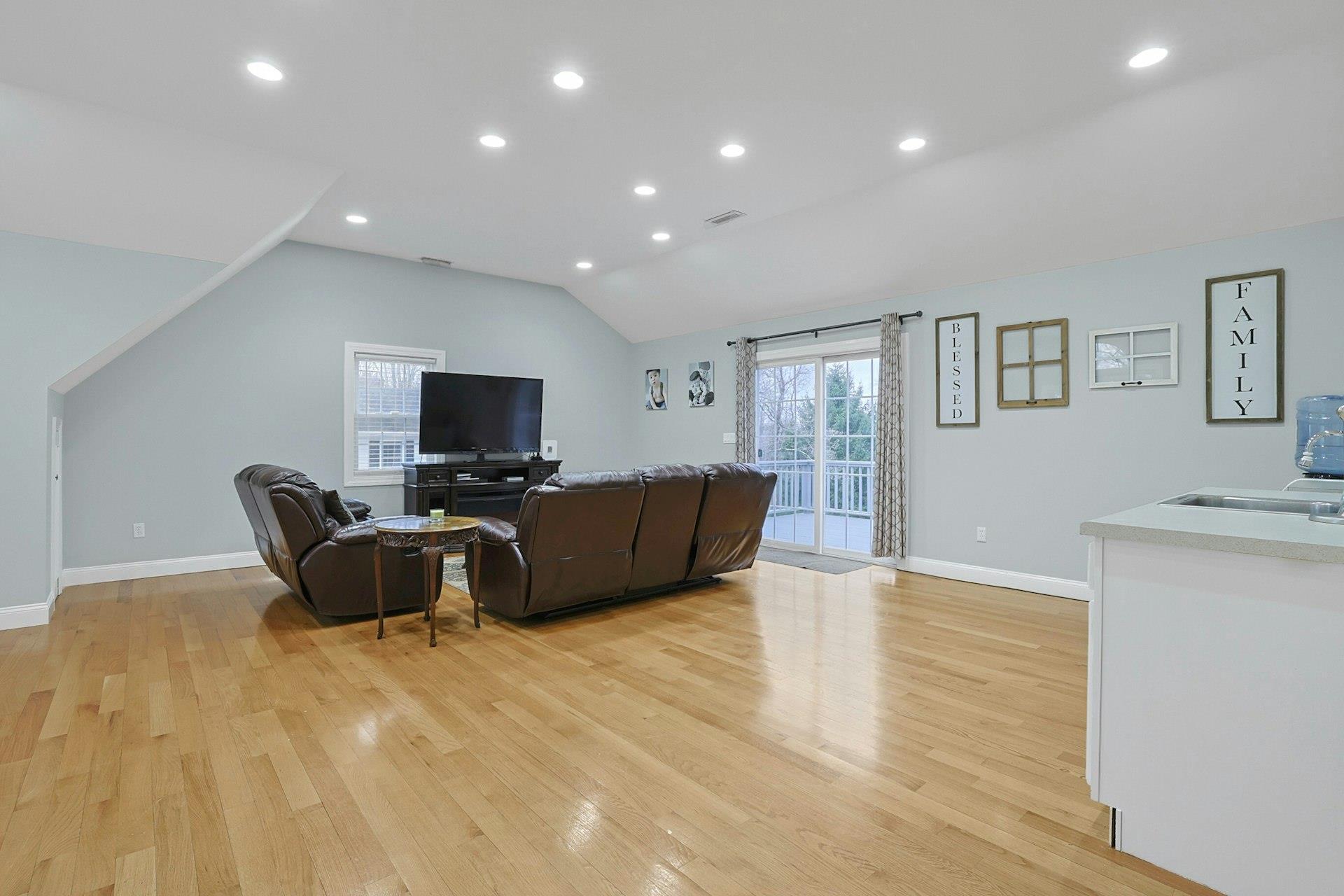 48 Galloway Lane, Valhalla, New York image 25