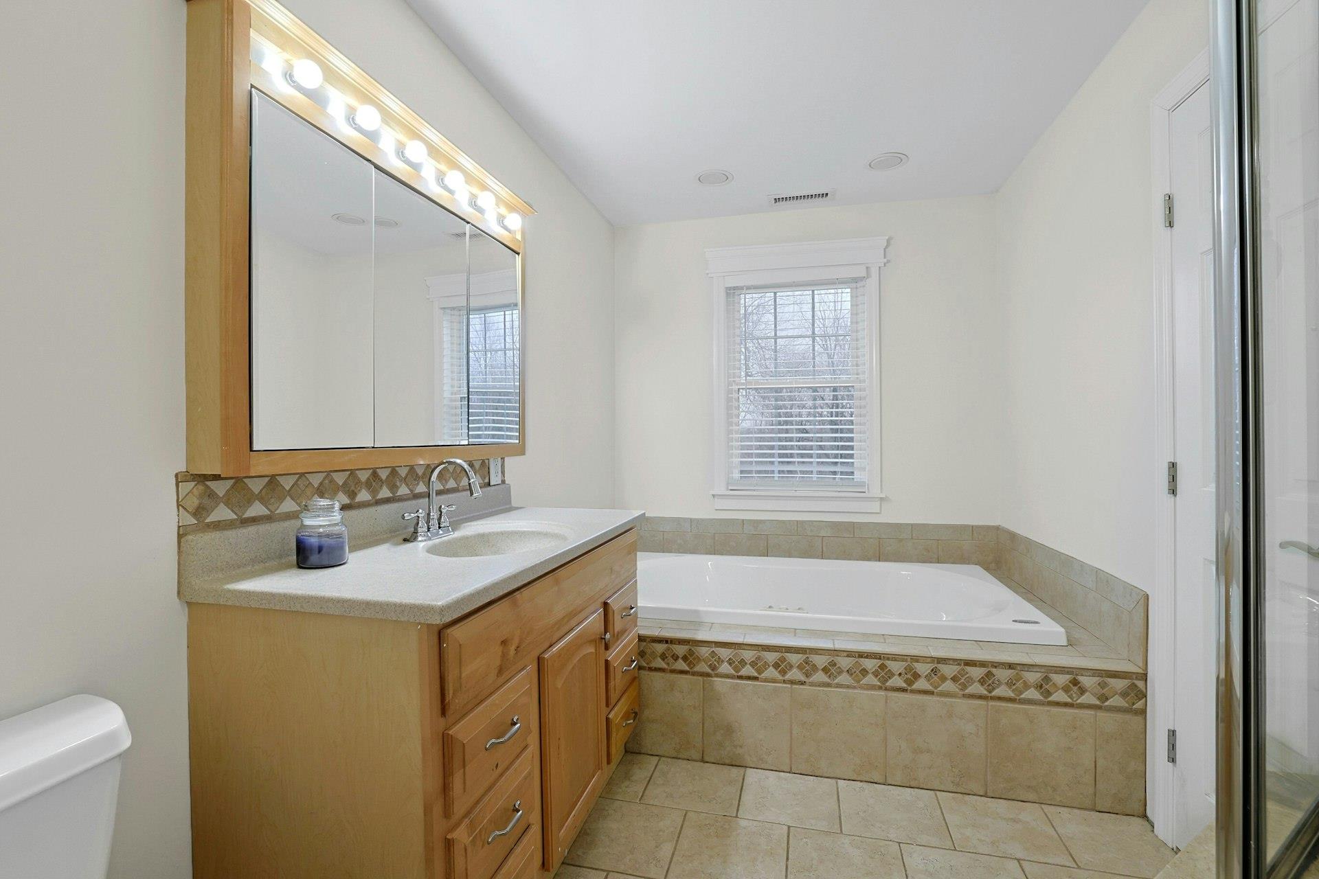 48 Galloway Lane, Valhalla, New York image 28