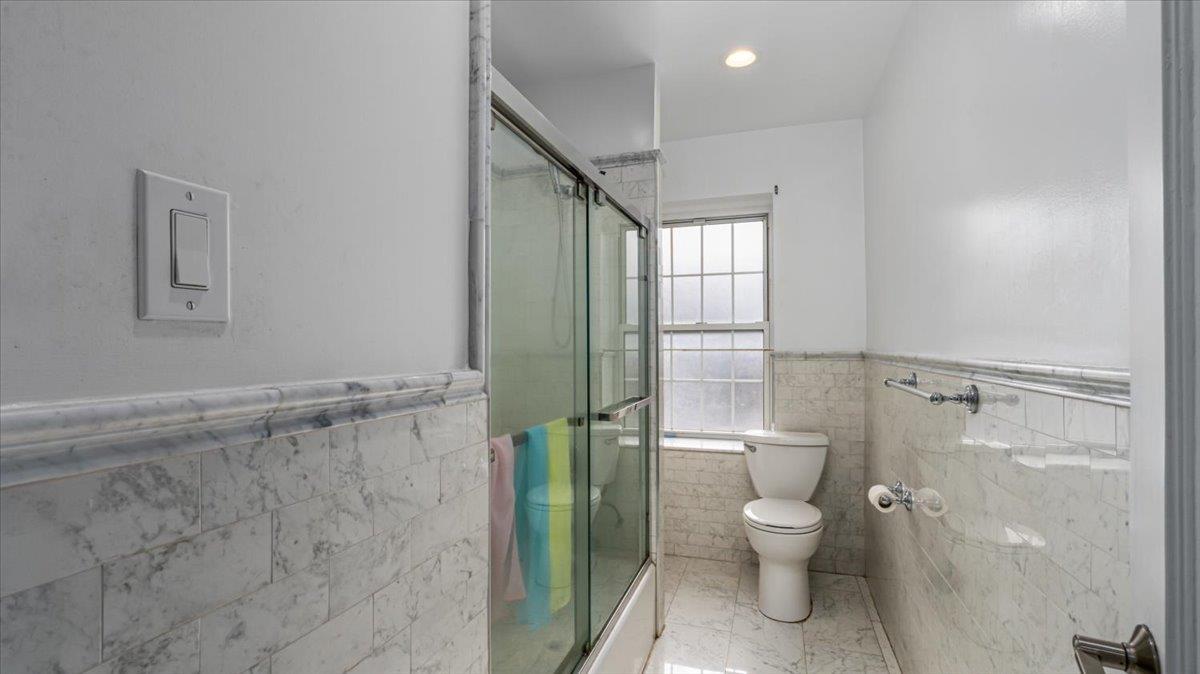 90 Knightsbridge Road #H 1, Great Neck, New York image 19