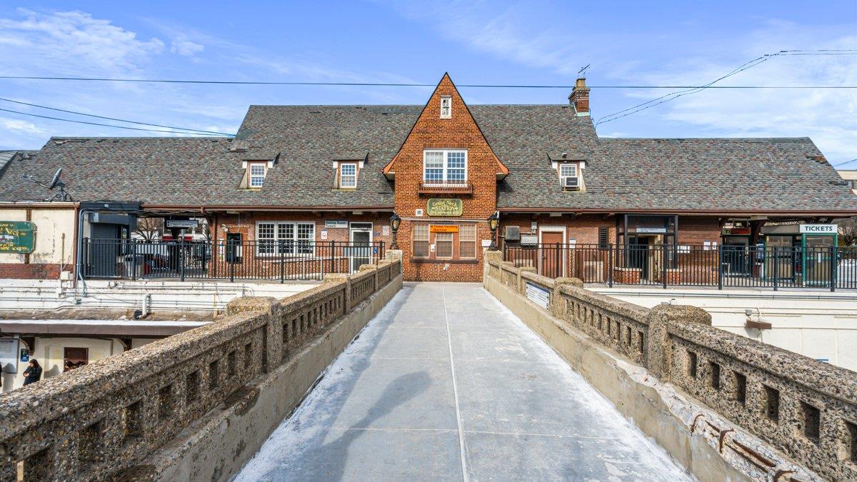 90 Knightsbridge Road #H 1, Great Neck, New York image 8