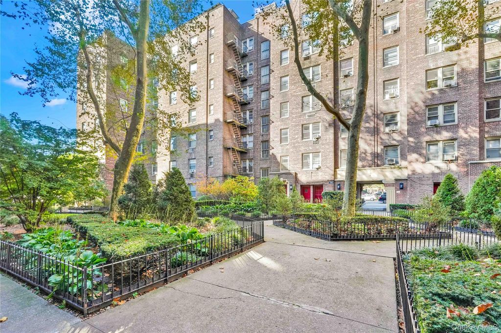 Photo of 48-50 44th st St #4E, Woodside, NY 11377 (MLS # 928534)