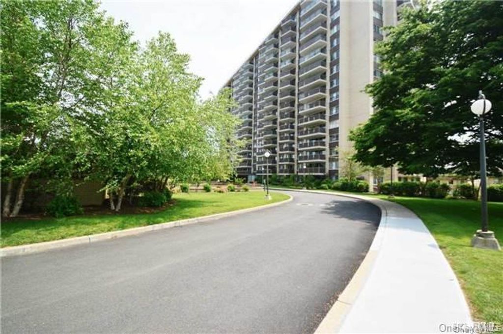 Photo of 18-15 215th Street #6 C, Bayside, NY 11360 (MLS # 955534)