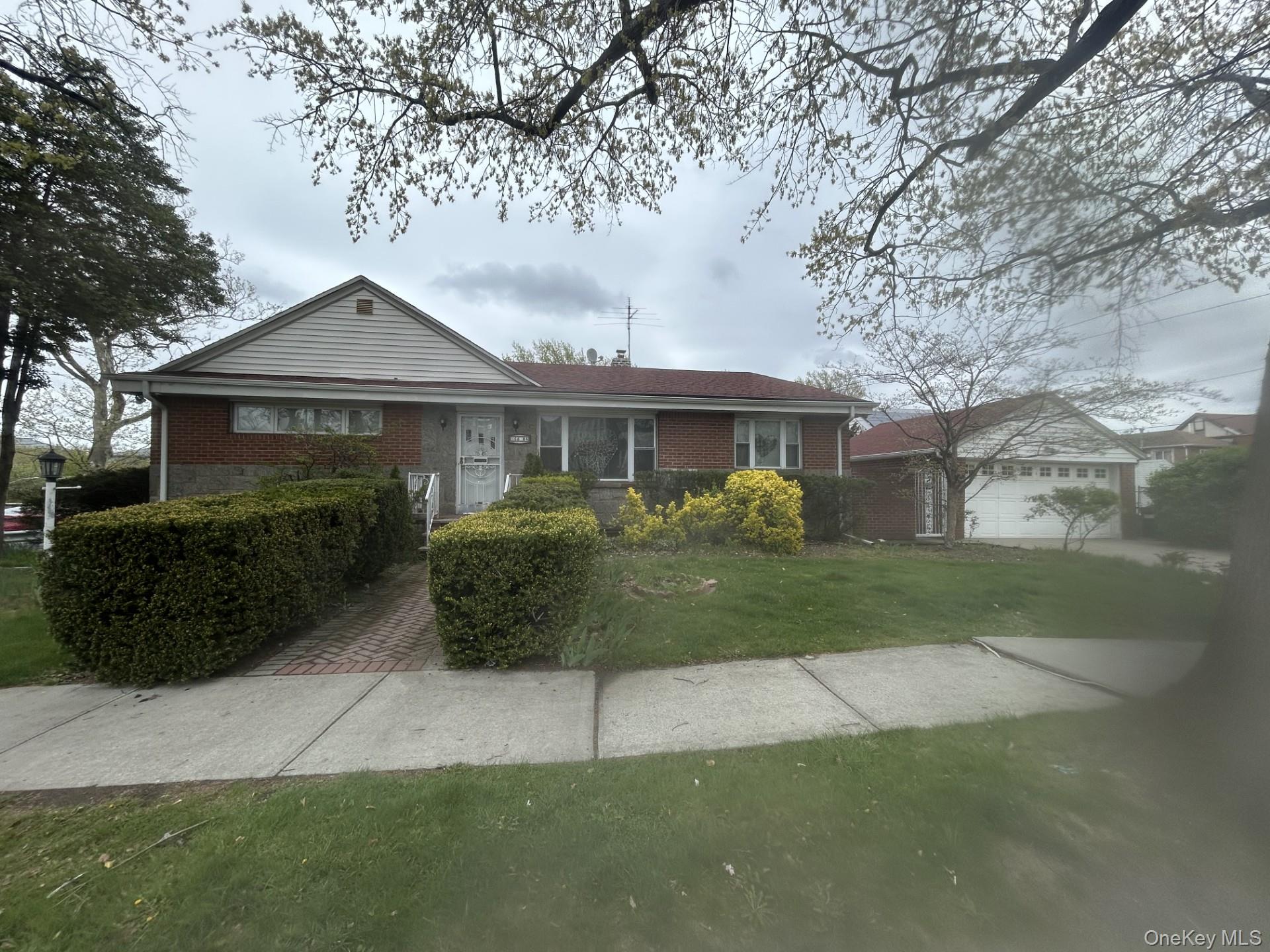 16804 Grand Central Parkway