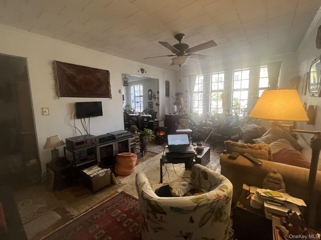 Photo of 116 Pinehurst Avenue #C21, New York (Manhattan), NY 10033 (MLS # 978454)