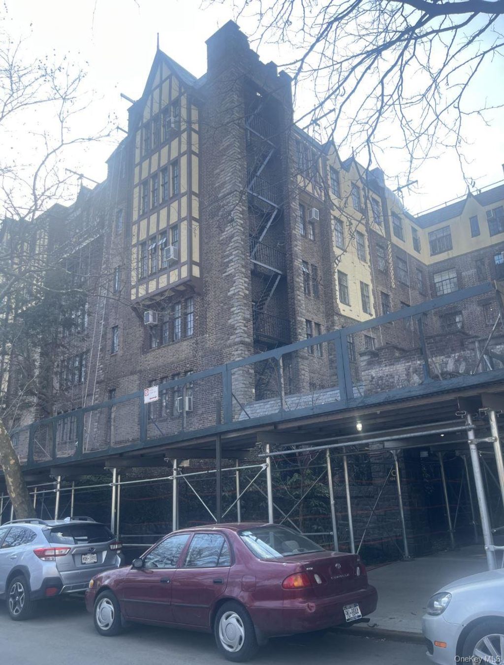 Photo of 116 Pinehurst Avenue #C21, New York (Manhattan), NY 10033 (MLS # 978454)