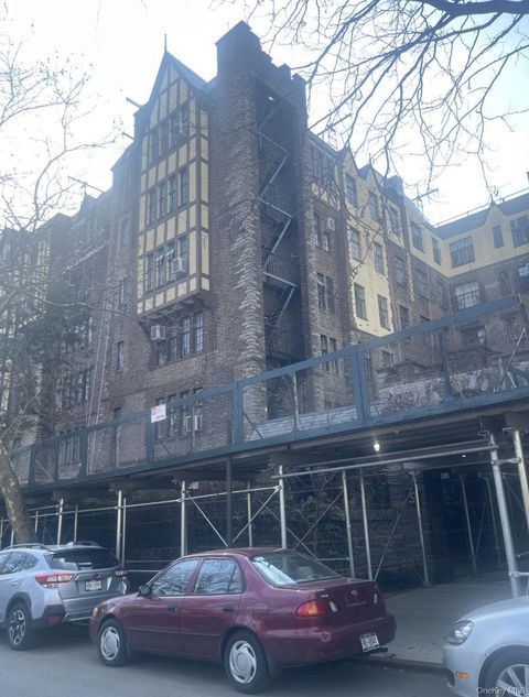 116 Pinehurst Avenue C21 New York (Manhattan) NY 10033