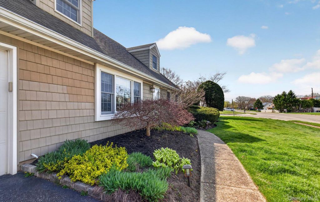 Photo of 77 Miller Avenue, Port Jefferson Station, NY 11776 (MLS # 985977)