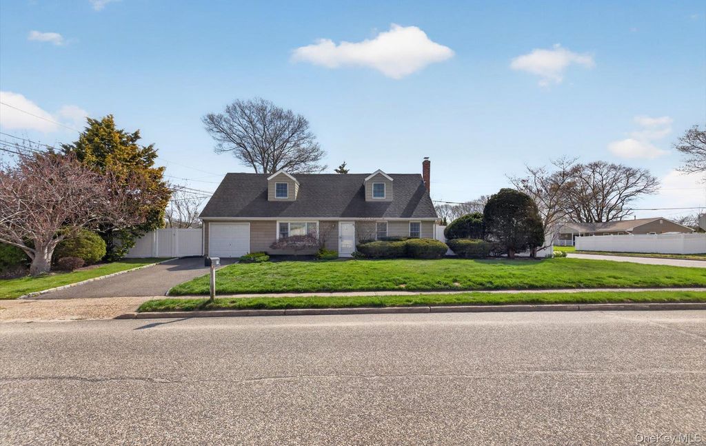 Photo of 77 Miller Avenue, Port Jefferson Station, NY 11776 (MLS # 985977)