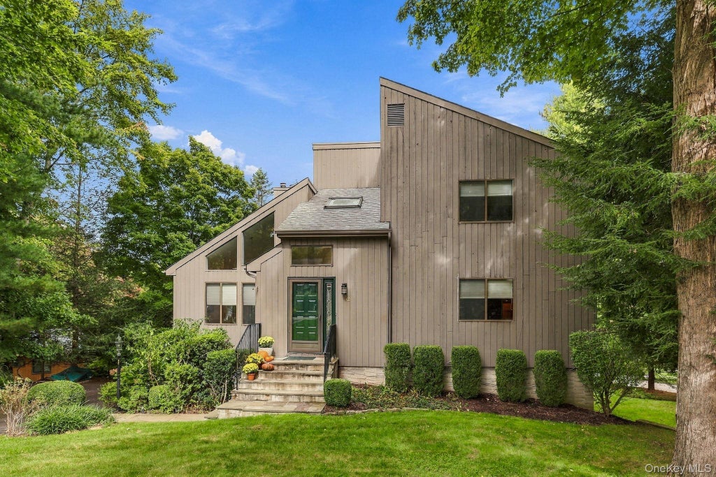 Photo of 92 Mitchell Road, Somers, NY 10589 (MLS # 1056561)