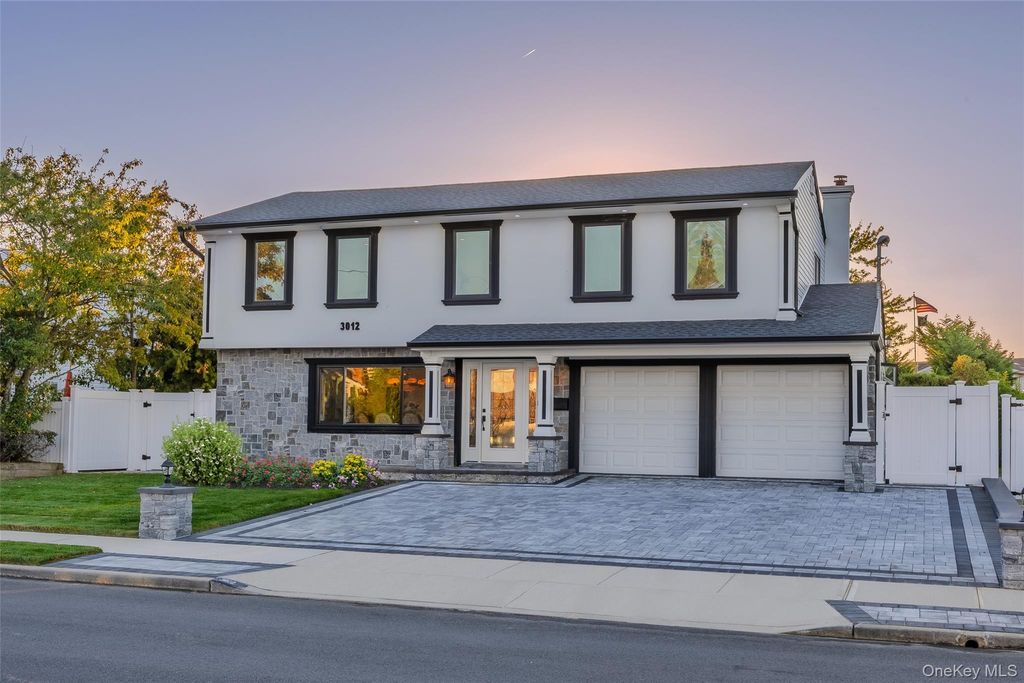 Photo of 3012 Mandalay Beach Road, Wantagh, NY 11793 (MLS # 922757)