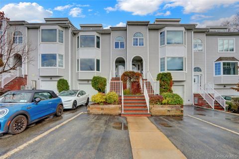 Photo of 241-70 Oak Park Drive #84B, Little Neck, NY 11362 (MLS # 988949)