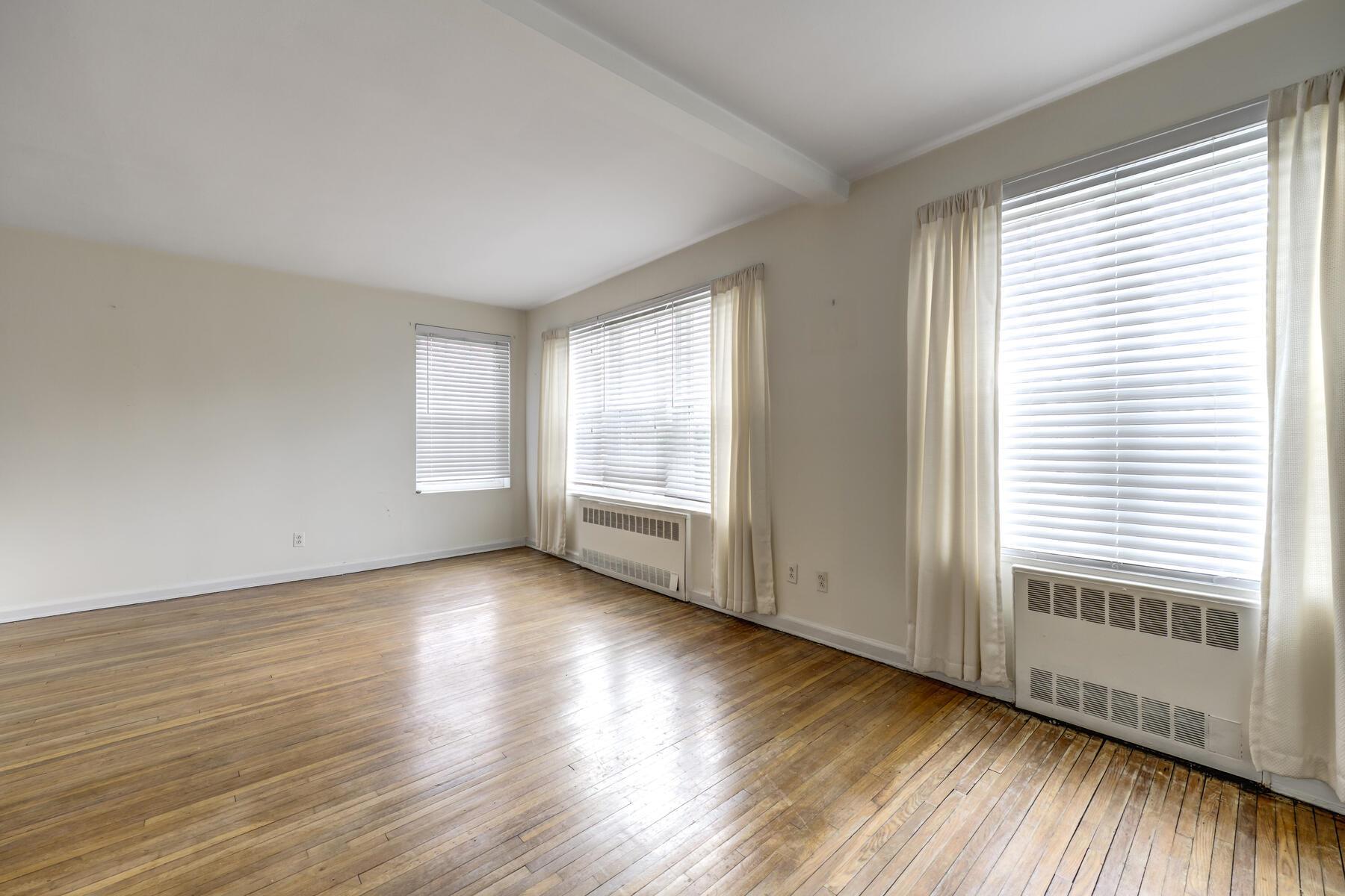 366 Stewart Avenue #A8, Garden City, New York image 8