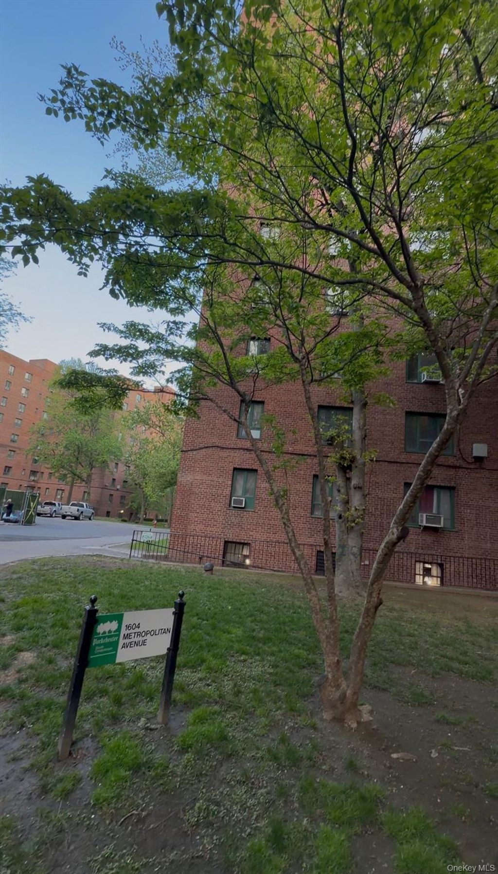 Photo of 1604 Metropolitan Avenue #3F, Bronx, NY 10462 (MLS # 993881)