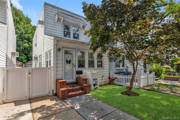 33-19 203RD ST, BAYSIDE, NY 11361 - Image 4648d4a9b38d52e9e6862c8ae0f53edb/2738545010