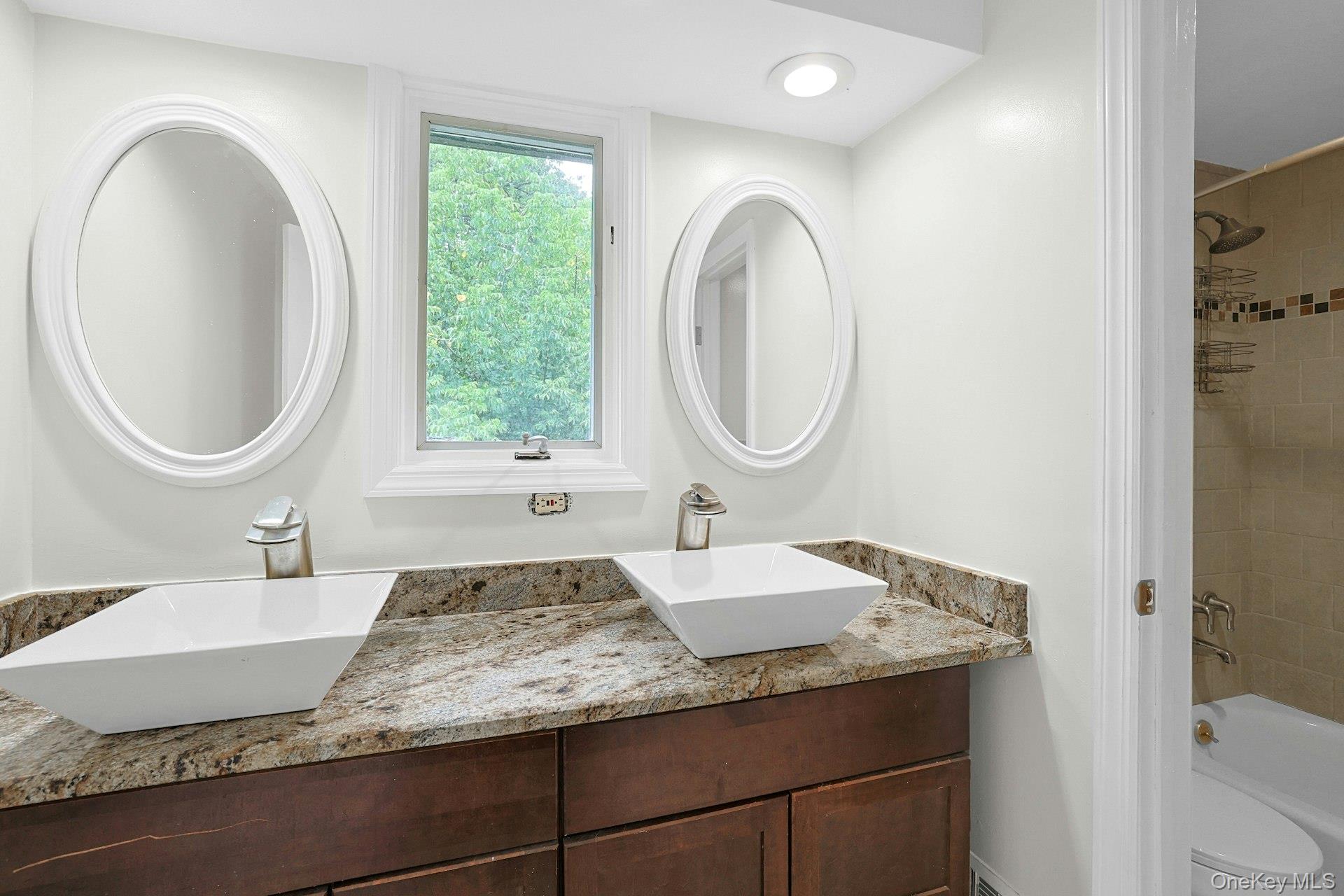 White Plains, New York 10607, United States, 3 Bedrooms Bedrooms, ,2 BathroomsBathrooms,Residential,Active,220592