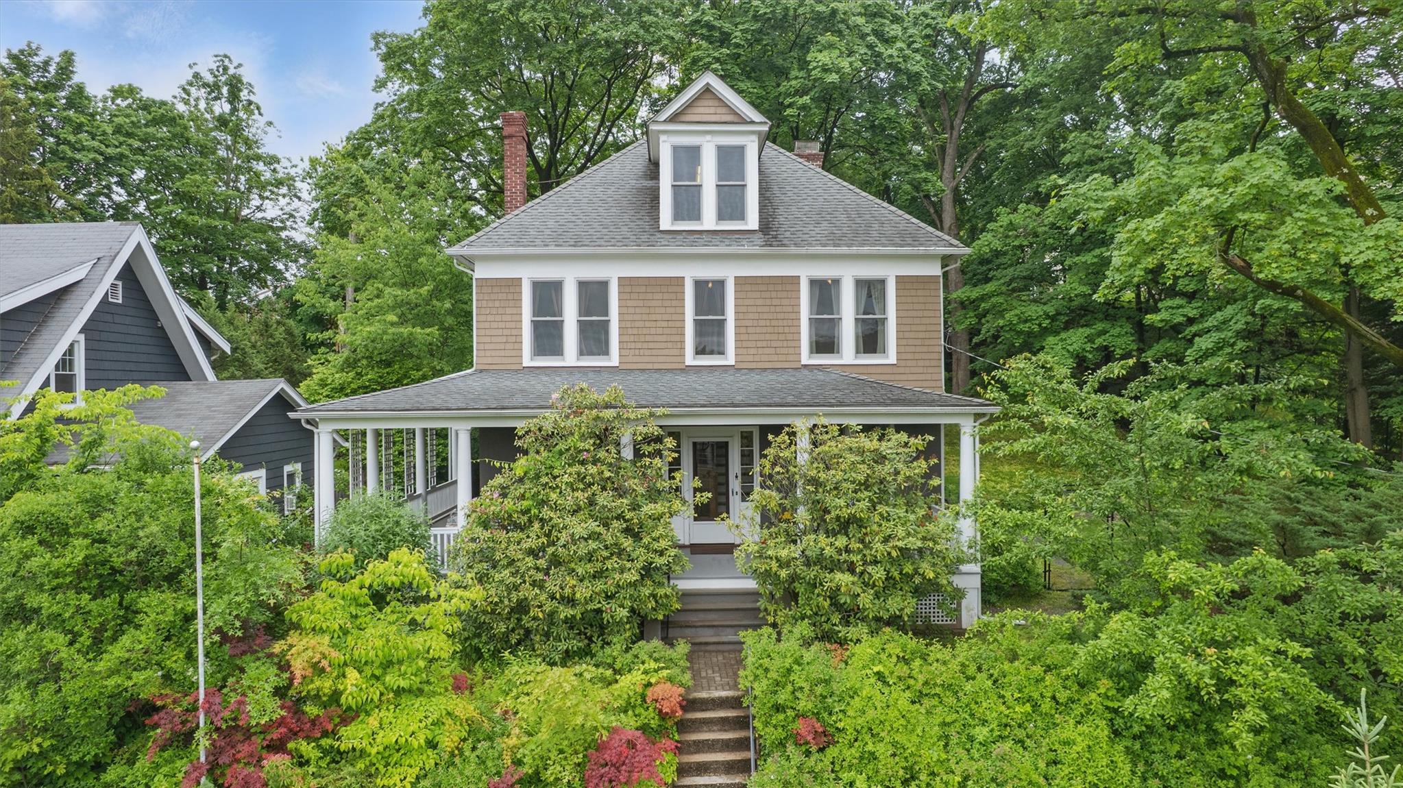 101 Mohican Park Avenue, Dobbs Ferry, New York image 1