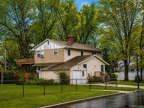 Photo of 76 Jay Road, Centereach, NY 11720 (MLS # 989519)