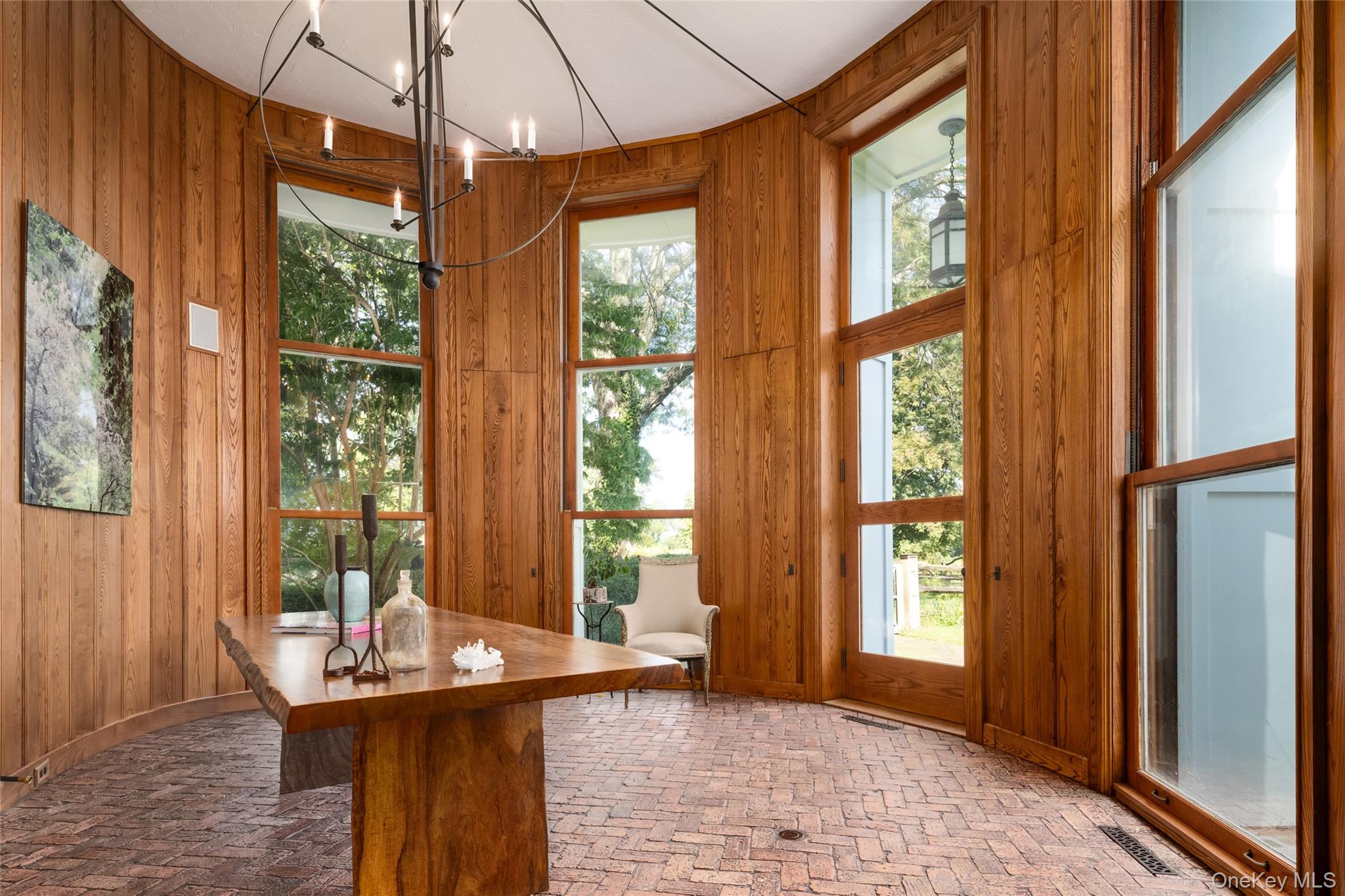 11 Carriage House Road