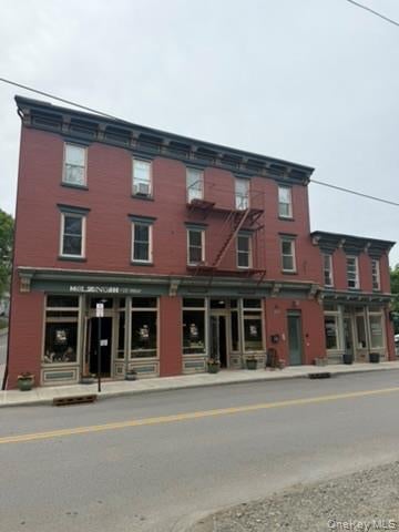 Apartment For Rent - 554 Main St #1<br/> Beacon, NY 12508