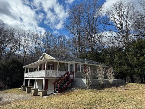 8 Orchard Road Hyde Park NY 12538