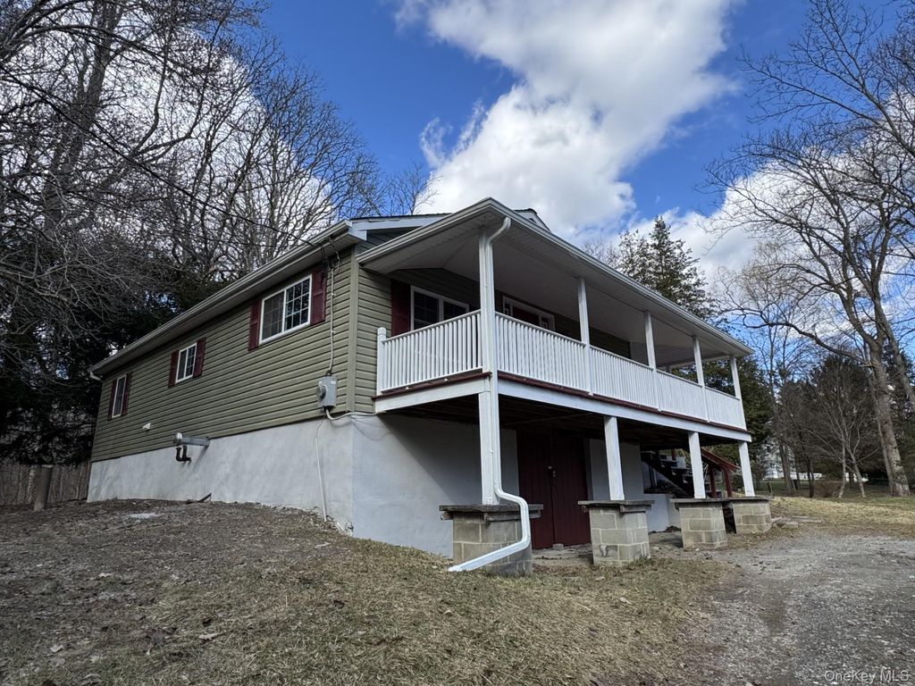 Photo of 8 Orchard Road, Hyde Park, NY 12538 (MLS # 971638)