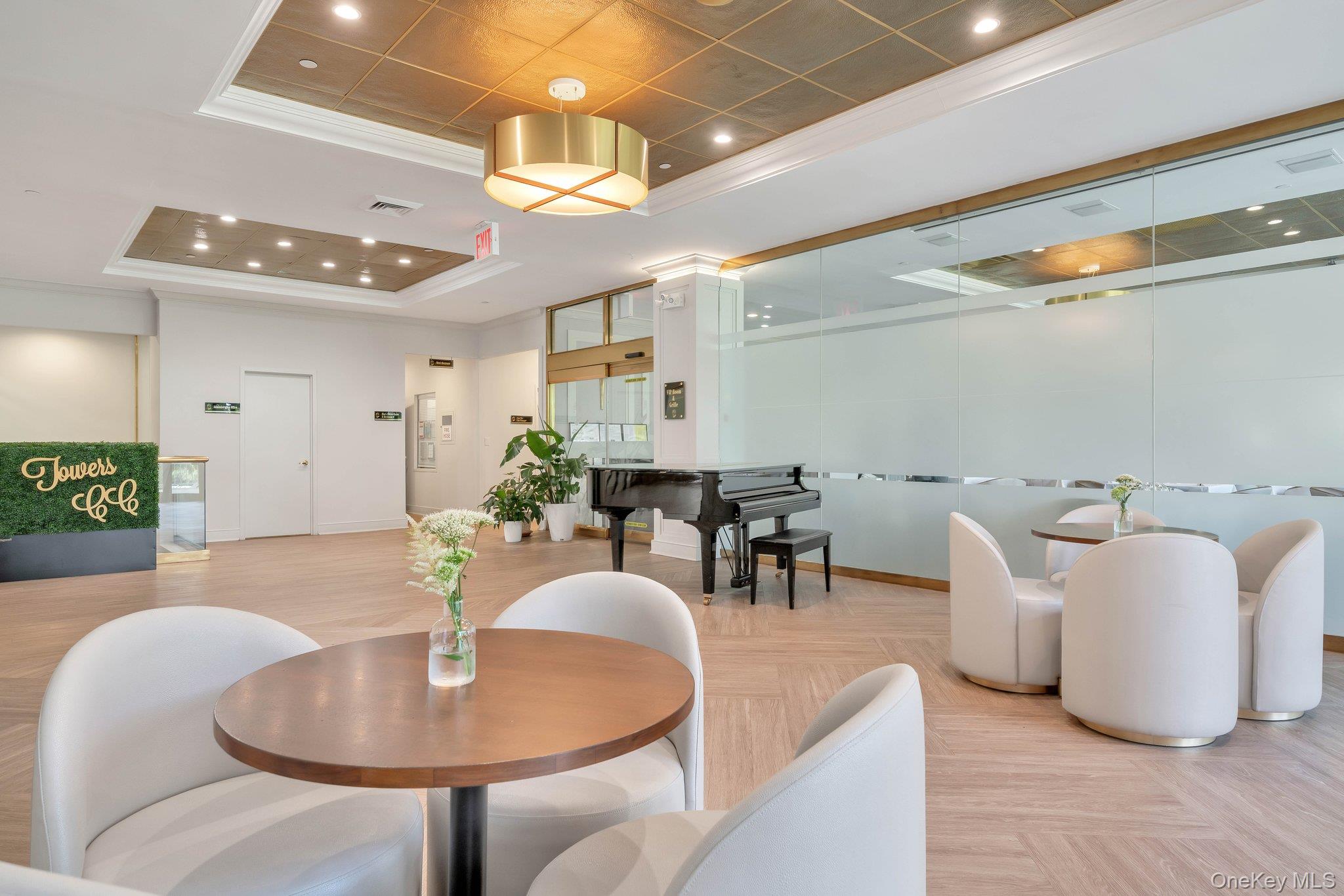 27010 Grand Central Parkway 4U