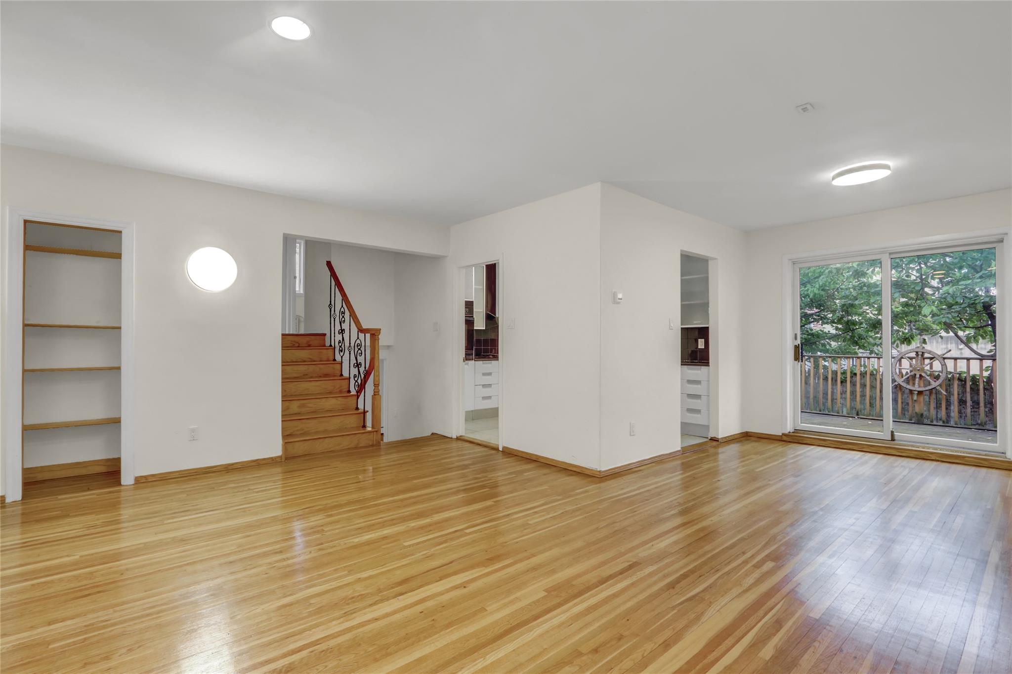 316 Oriental Boulevard, Brooklyn, New York image 5