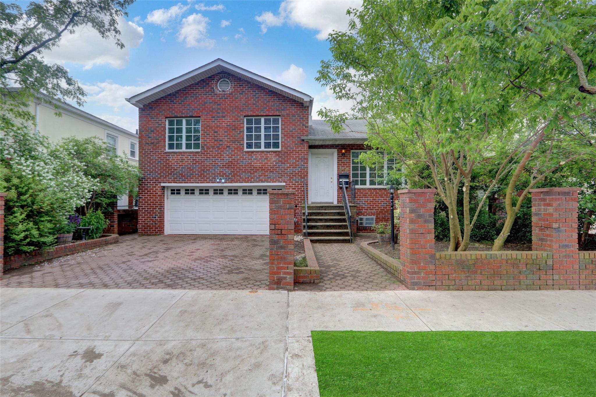 316 Oriental Boulevard, Brooklyn, New York image 1