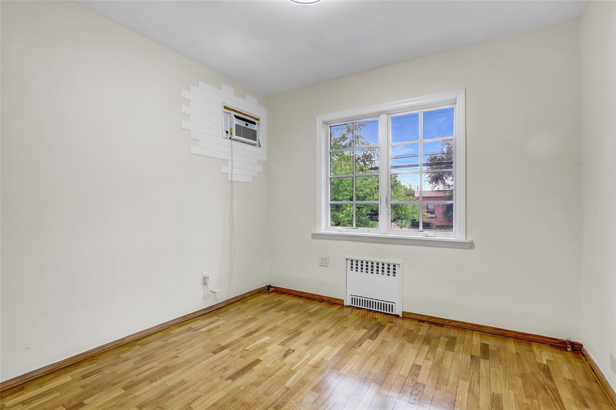 316 Oriental Boulevard, Brooklyn, New York image 19