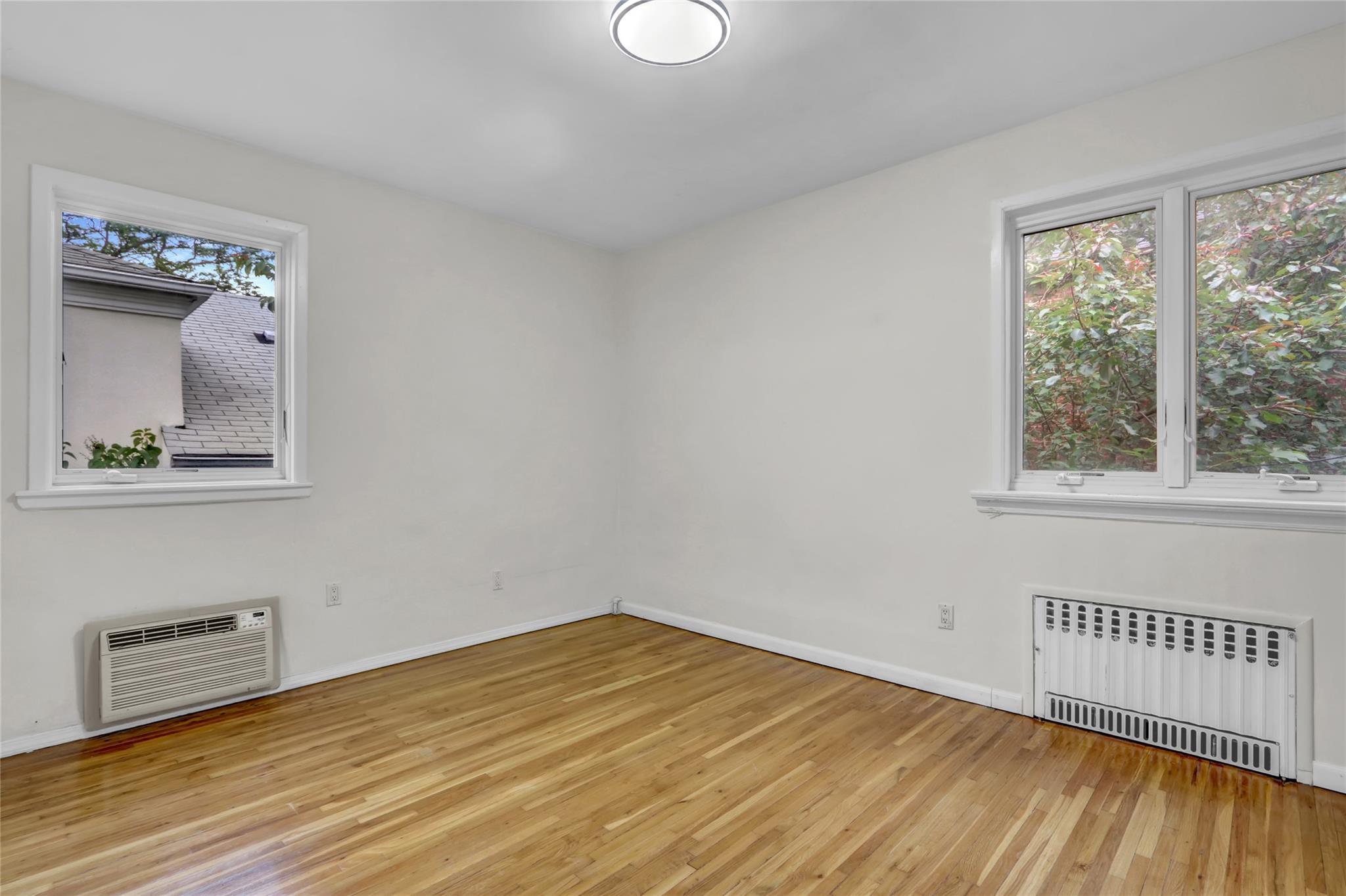 316 Oriental Boulevard, Brooklyn, New York image 13