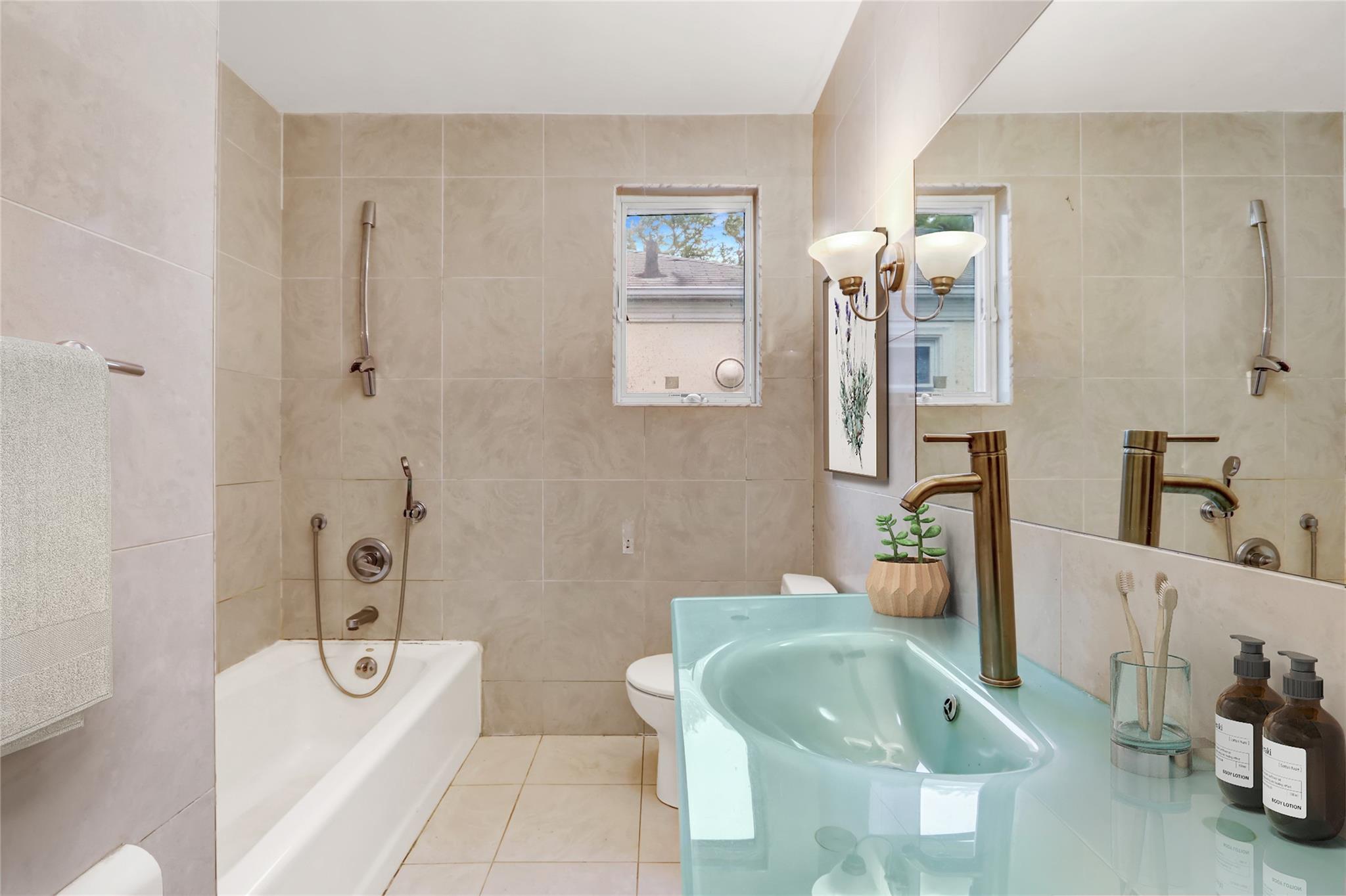 316 Oriental Boulevard, Brooklyn, New York image 16