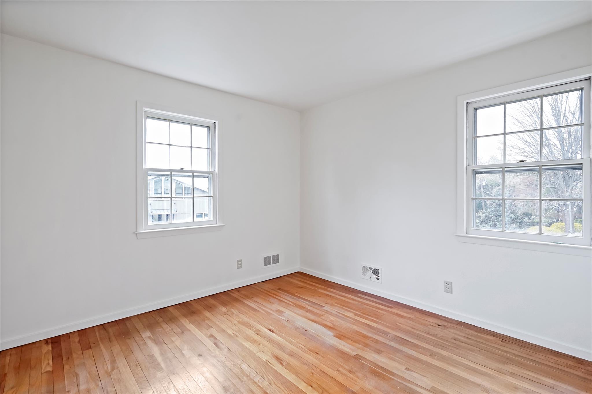 53 Cherry Avenue, New Rochelle, New York image 11