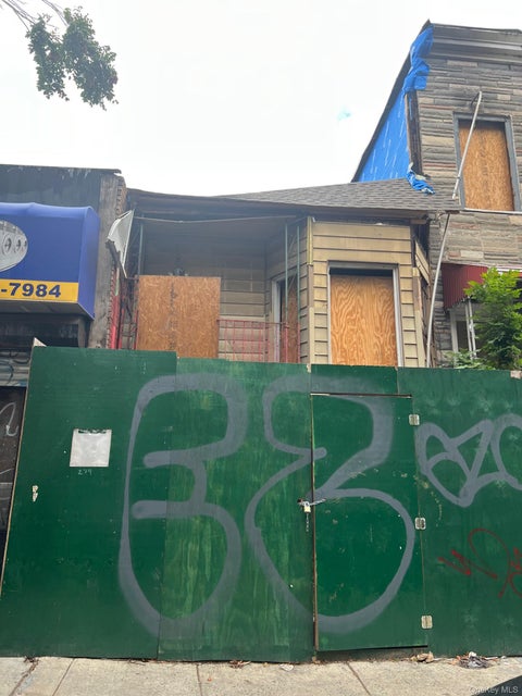Homes For Sale - 279 E 163rd Street<br/> Bronx, NY 10451
