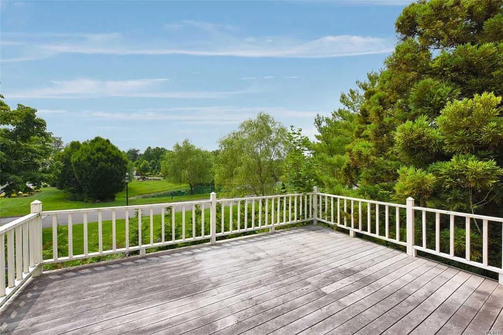 333 Baltustrol Circle, Roslyn, New York image 10