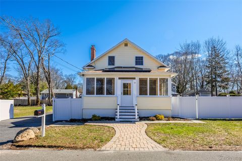 19 Milburn Road Sound Beach NY 11789