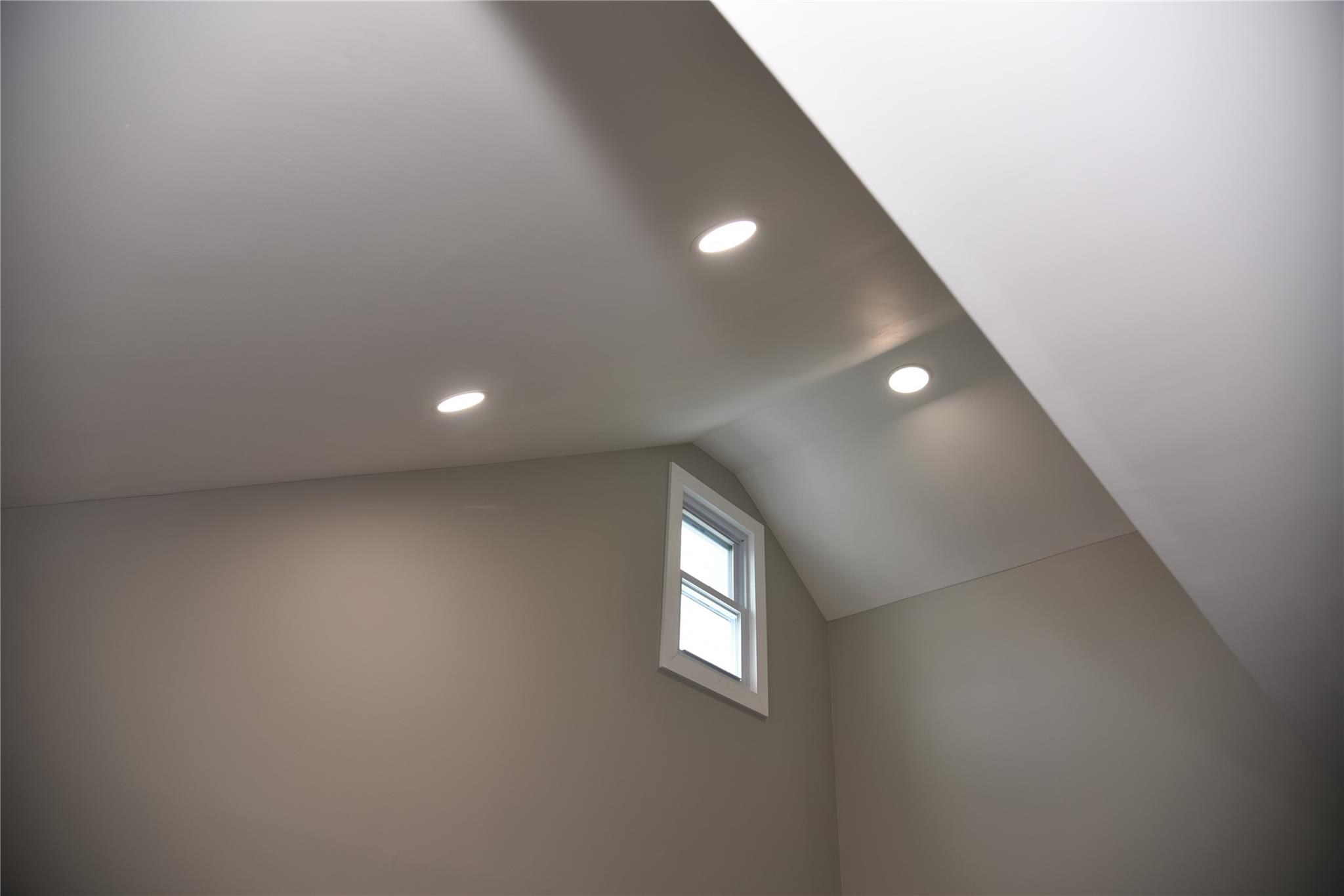 East Rockaway, New York 11518, United States, 4 Bedrooms Bedrooms, ,2 BathroomsBathrooms,Residential,Active,114080