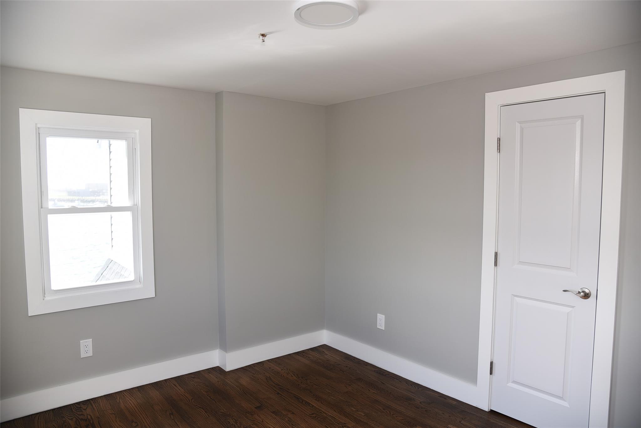 East Rockaway, New York 11518, United States, 4 Bedrooms Bedrooms, ,2 BathroomsBathrooms,Residential,Active,114080