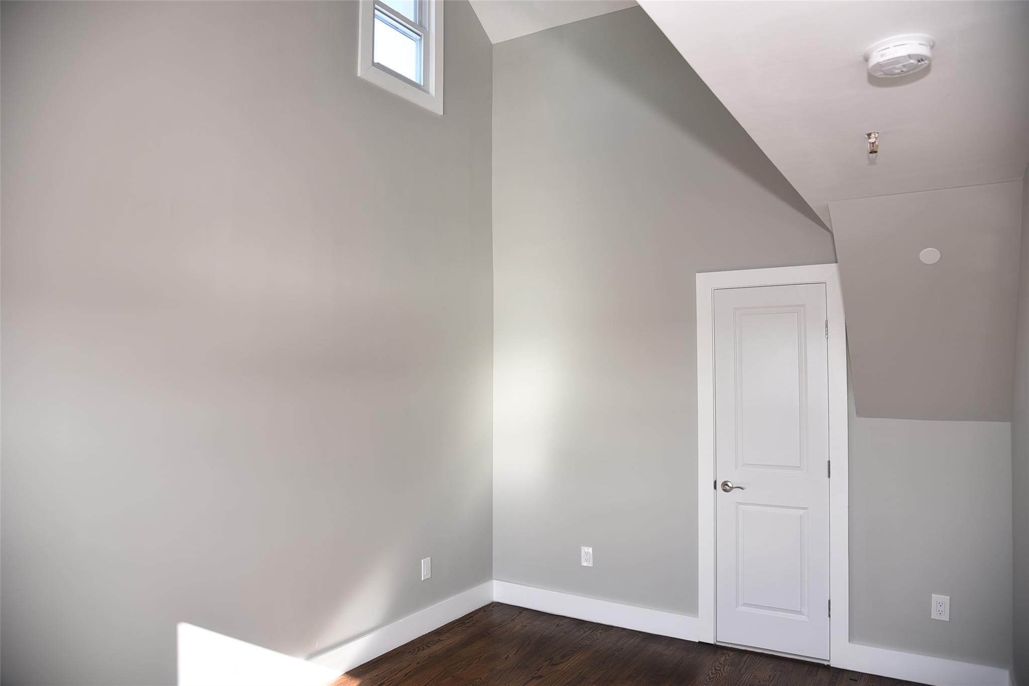 East Rockaway, New York 11518, United States, 4 Bedrooms Bedrooms, ,2 BathroomsBathrooms,Residential,Active,114080