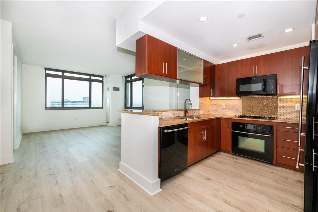 175 Huguenot Street 2505