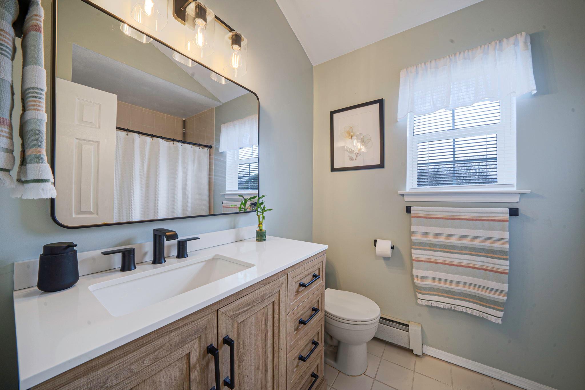 9 Jeanatta Avenue, Mastic, New York image 27