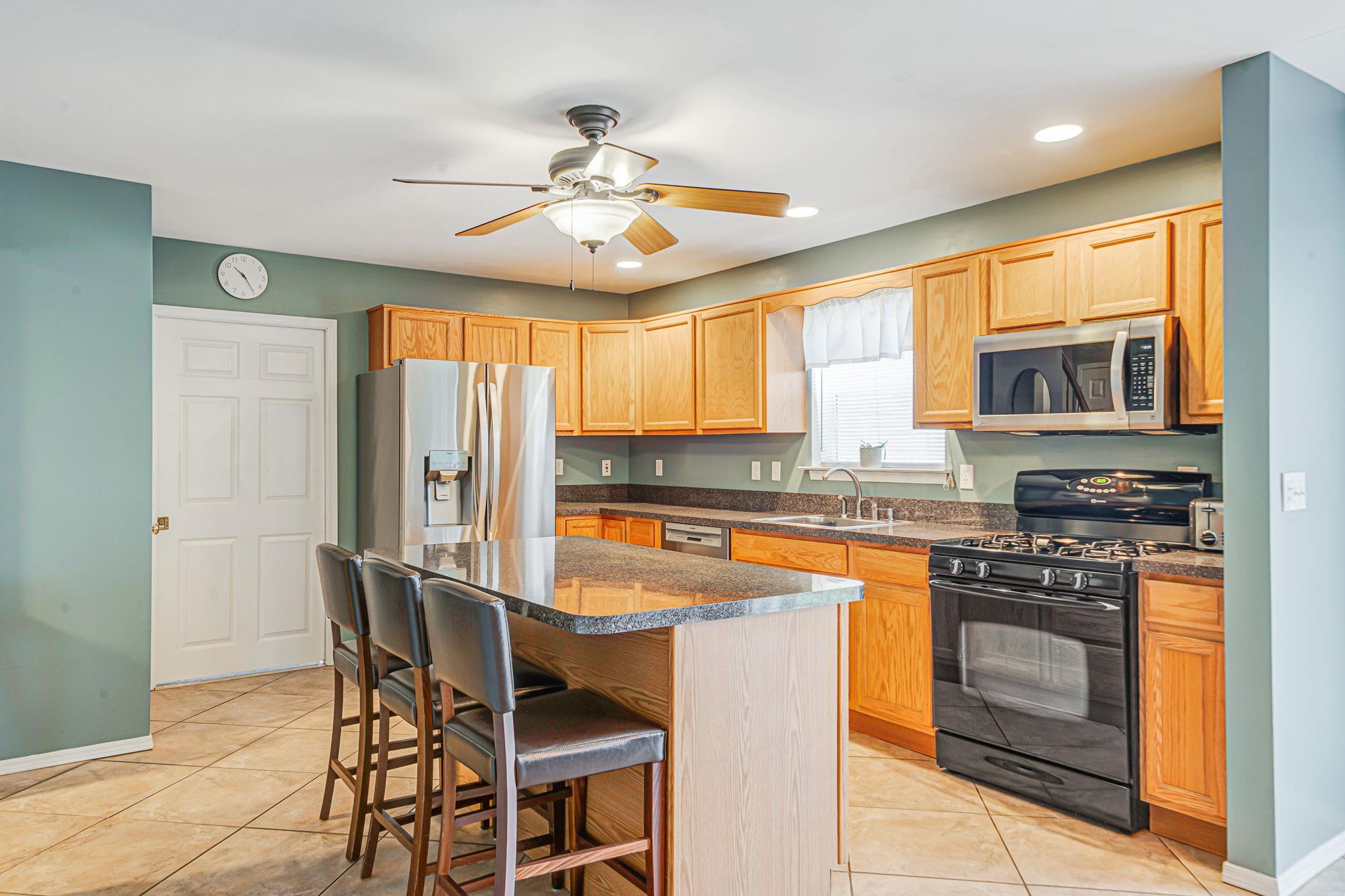 9 Jeanatta Avenue, Mastic, New York image 14