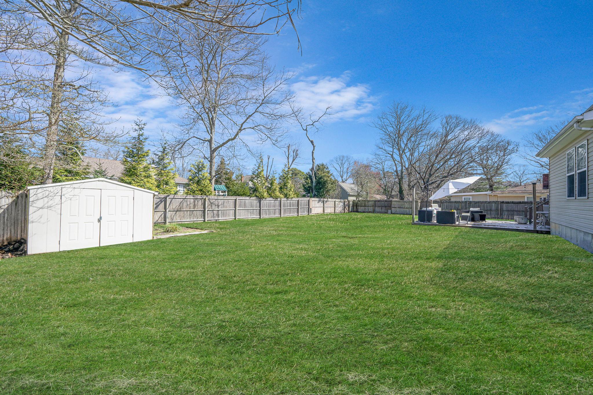 9 Jeanatta Avenue, Mastic, New York image 34