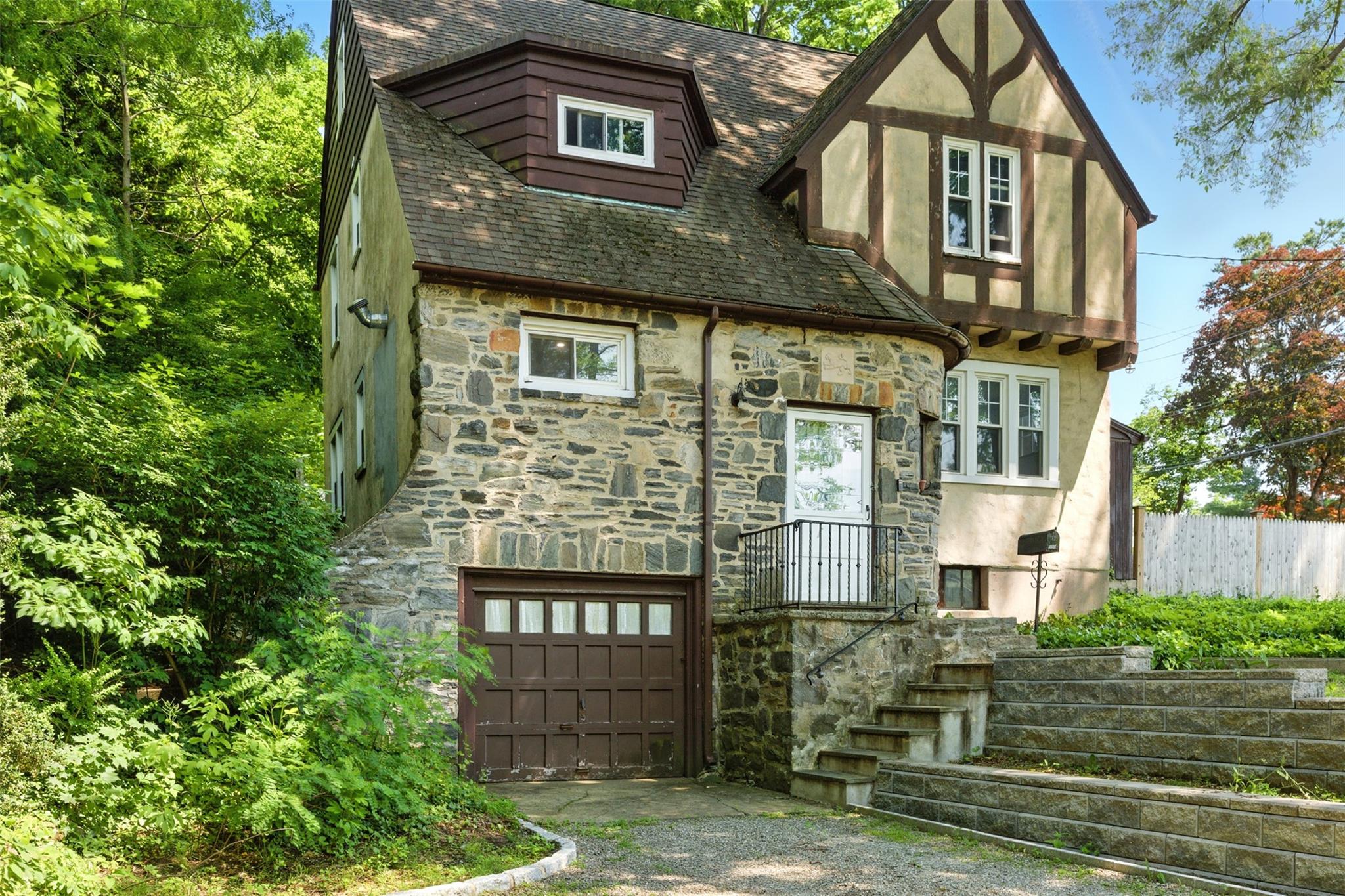 Rental Property at Kennedy Place, Tuckahoe, New York - Bedrooms: 4 
Bathrooms: 3 
Rooms: 8  - $6,000 MO.